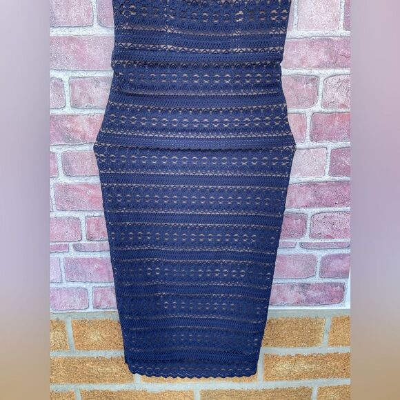 Dress the Population Navy Lace Nicole Dress size small - Picture 8 of 16